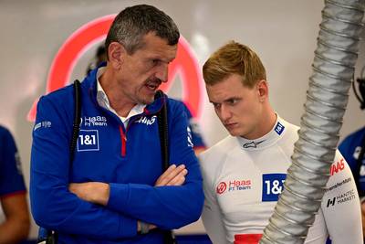 Teambaas Haas trapt na richting Mick Schumacher: ‘Aan een dood paard kan je niet blijven trekken’