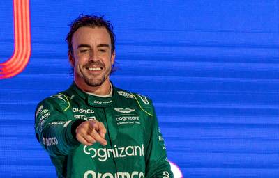 Fernando Alonso eerst derde, dan vierde en uiteindelijk toch weer derde in Saoedi-Arabië
