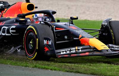 Regen voorkomt snelle tijden, Max Verstappen neemt genoegen met derde plek