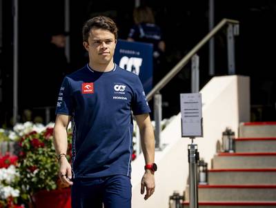 Nyck de Vries kan Lewis Hamilton en Kevin Magnussen opvolgen bij openingsrace Formule 1 in Bahrein