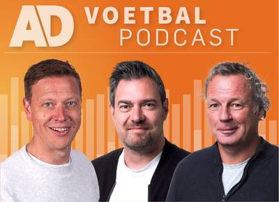 Voetbalpodcast | ‘Simons, Frimpong en Malen zijn de sterren van de Duitse jeugd’