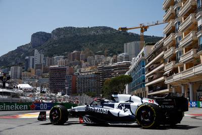 Nyck de Vries geniet van Monaco, Max Verstappen niet geheel tevreden: ‘Hier racen in Formule 1 iets heel anders’