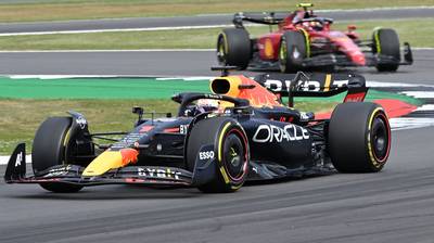 Formule 1 | Zo laat komen Max Verstappen en Nyck de Vries in actie bij GP van Groot-Brittannië