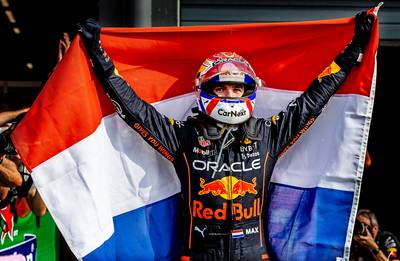 Dominantie Max Verstappen blijft bijzonder: ‘Hij heeft het druk, maar voelt geen druk’