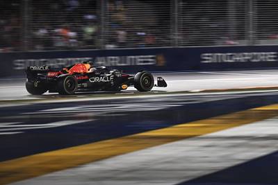 Zo laat komt Max Verstappen in actie op het Marina Bay Circuit in Singapore