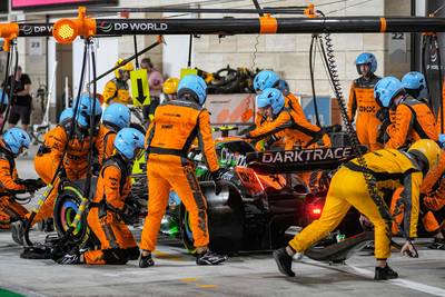 McLaren stoot Red Bull en Max Verstappen van de troon met de snelste pitstop ooit