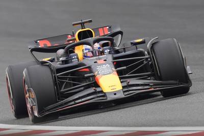 Primeur in Sjanghai: Max Verstappen wint na nieuwe masterclass voor het eerst GP van China