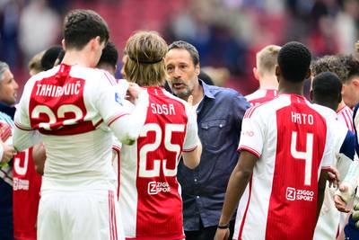 Ajax moet nog vol aan de bak voor vijfde plaats: ‘Als dat mislukt, zijn ze het shirt komend seizoen niet waard’