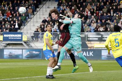 Recordgoal Sam Lammers voorkomt nederlaag FC Utrecht in Waalwijk