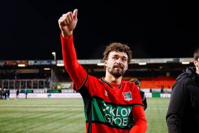 Geruchten over Philippe Sandler nemen toe: ‘Hij is beter dan de centrale verdedigers van Ajax’