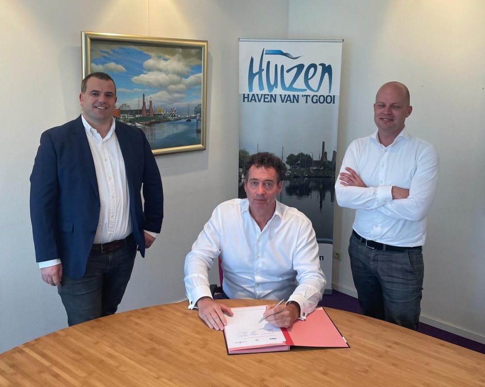 Ondertekening contractovername door Verwelius Development B.V. 3e fase Oude Haven