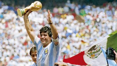 Erfgenamen van Diego Maradona willen veiling Gouden Bal voorkomen