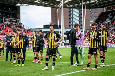 Vitesse is technisch failliet, maar in voetbal ligt er vaak nog een reddingsboei