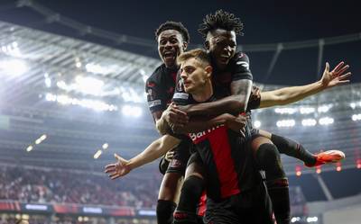 Onoverwinnelijk Bayer Leverkusen pakt ‘wereldrecord’ na nieuwe bizarre ontsnapping