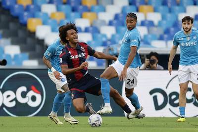 Joshua Zirkzee in tranen van het veld bij Bologna, mogelijk einde seizoen