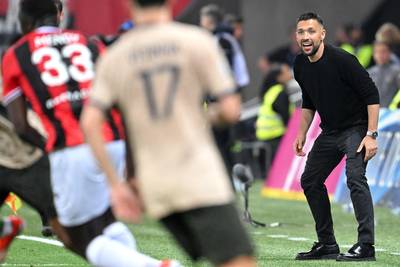 Een avondje meekijken bij de nieuwe Ajax-trainer Francesco Farioli: ‘Zo meeleven, passie tonen, het is wie ik ben’