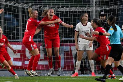 FC Twente Vrouwen pakt met late zege op PSV derde prijs van het jaar: ook Eredivisie Cup naar Enschede