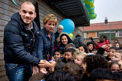 In rauwe volksbuurt Ondiep staan bewoners als één man achter Sneijder: ‘Voor mij blijft Wes altijd Wes’