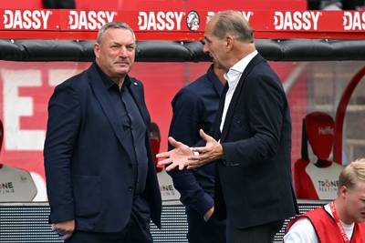 Ron Jans en Thijs van Es over onrust bij FC Utrecht in finale play-offs: ‘Dit is schandelijk en zonde’