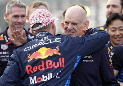 Max Verstappen verliest een legende aan zijn zijde, hoe vervelend is vertrek van Adrian Newey?