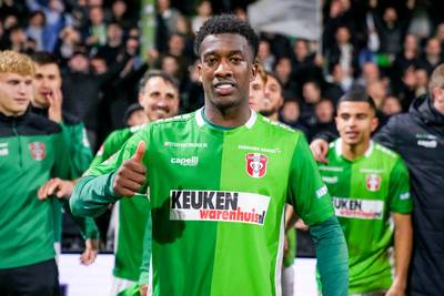 Feyenoord legt talent Shiloh ‘t Zand tot 2028 vast na goed seizoen op huurbasis bij FC Dordrecht