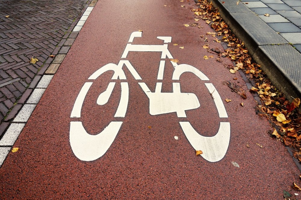 Fietsstraat (Kerkstraat – Meentweg) eenrichtingsverkeer