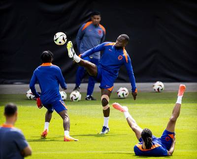 Oranje traint met volledig fitte selectie voor EK-duel met Frankrijk