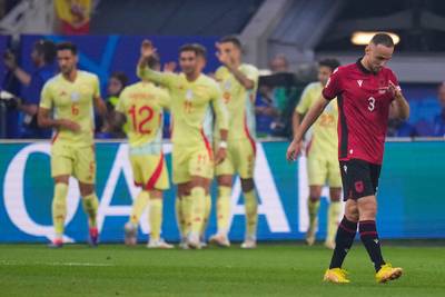 Ook B-elftal Spanje ijzersterk, Albanië uitgeschakeld op EK na kleine nederlaag