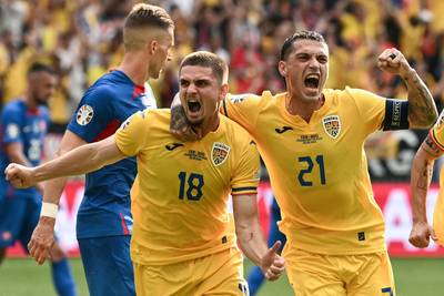 Roemenië na gelijkspel groepswinnaar én tegenstander Oranje in achtste finale EK