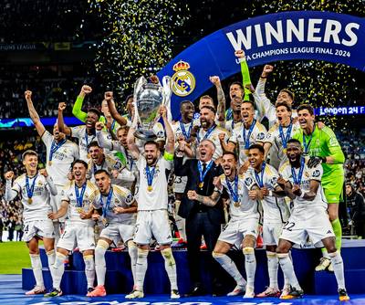 Real Madrid dompelt Dortmund, Malen en ongelukkige Maatsen in rouw met vijftiende Champions League-titel