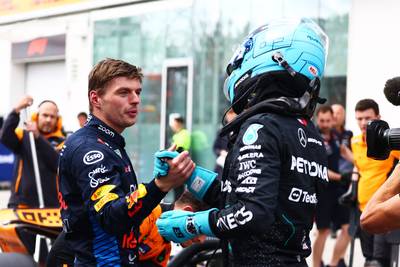 Krankzinnige kwalificatie: Max Verstappen klokt dezelfde tijd als Russell, maar pakt tóch geen pole