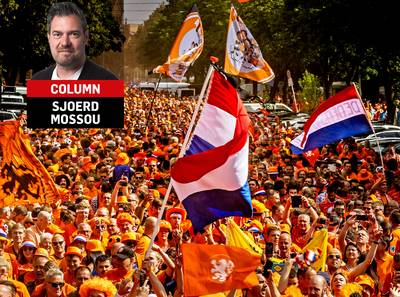 Column Sjoerd Mossou | Terwijl het in de politiek een janboel is, laten de fans in Duitsland zien hoe het óók kan