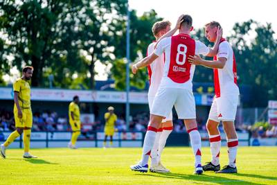 Ajax boekt in aanloop naar Europese kwalificatieduels derde oefenzege op rij