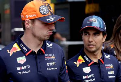 Sergio Pérez overtuigd dat hij teamgenoot van Max Verstappen blijft: ‘Ik weet wat er in mijn contract staat’