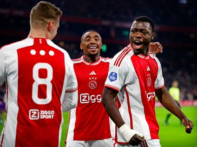 Ajax laat Brian Brobbey en Steven Bergwijn thuis voor return tegen Vojvodina