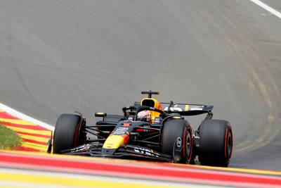 Indrukwekkend begin op Spa: zeer rappe Max Verstappen geeft krachtige boodschap af in eerste training