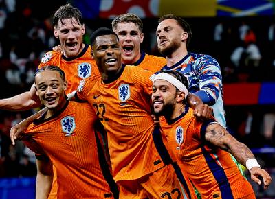 Halve finale EK! Dolle vreugde bij Oranje na ontsnapping tegen Turkije, nu tegen Engeland