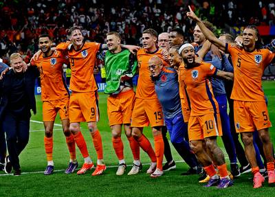 Buitenlandse media zien ‘Nederlandse Ronaldo’ en prijzen ‘blikopener’ Weghorst: ‘Een gedaantewisseling’