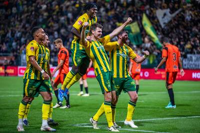 ADO Den Haag wint van puntloos FC Volendam, TOP Oss aan kop na zege op Cambuur