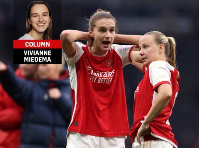 Column Vivianne Miedema | We zeiden het al tegen elkaar en ja hoor, Beth en ik spelen de eerste wedstrijd tegen elkaar