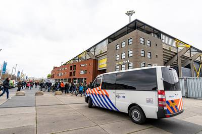 Politiebonden voeren actie tijdens eredivisieduels, NAC-Ajax wordt zonder agenten gespeeld