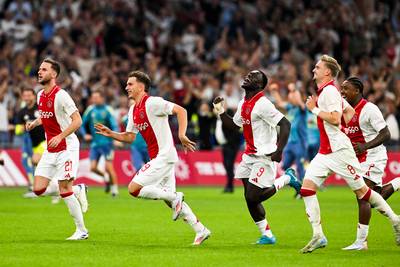 Ajax naar play-offs Europa League na krankzinnige reeks van 34 strafschoppen tegen Panathinaikos