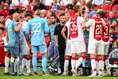 Francesco Farioli wil defensie Ajax boetseren tot de beste van Nederland: de eerste stappen zijn gezet