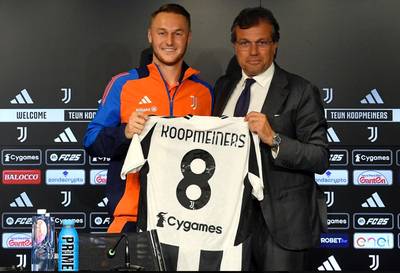 Teun Koopmeiners gepresenteerd bij Juventus: ‘Toen kans zich voordeed, dacht ik aan niets anders’