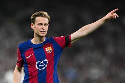 ‘Frenkie de Jong te belangrijk voor FC Barcelona: club wil middenvelder koste wat kost behouden’