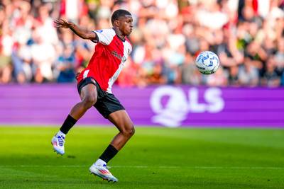 Feyenoord breekt contract met Givairo Read open: ‘Alles is in een stroomversnelling gekomen’