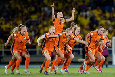 Voetbalsters Oranje Onder 20 naar halve finale WK: gastland Colombia na strafschoppen verslagen