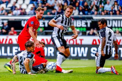 Laagvliegers Heracles en Almere City nog altijd zonder overwinning na matig duel in Almelo