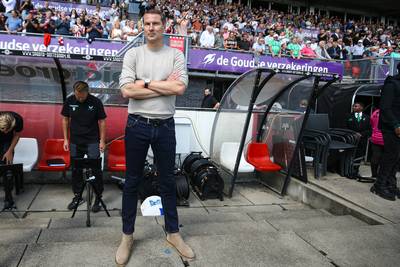 Anderlecht zet trainer Brian Riemer op straat en Dinamo Zagreb ontslaat coach na recordnederlaag tegen Bayern München