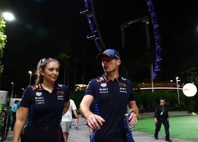 F1-circus wéér een maand op ‘standby’: waarom Max Verstappen na Singapore voorlopig niet in actie komt